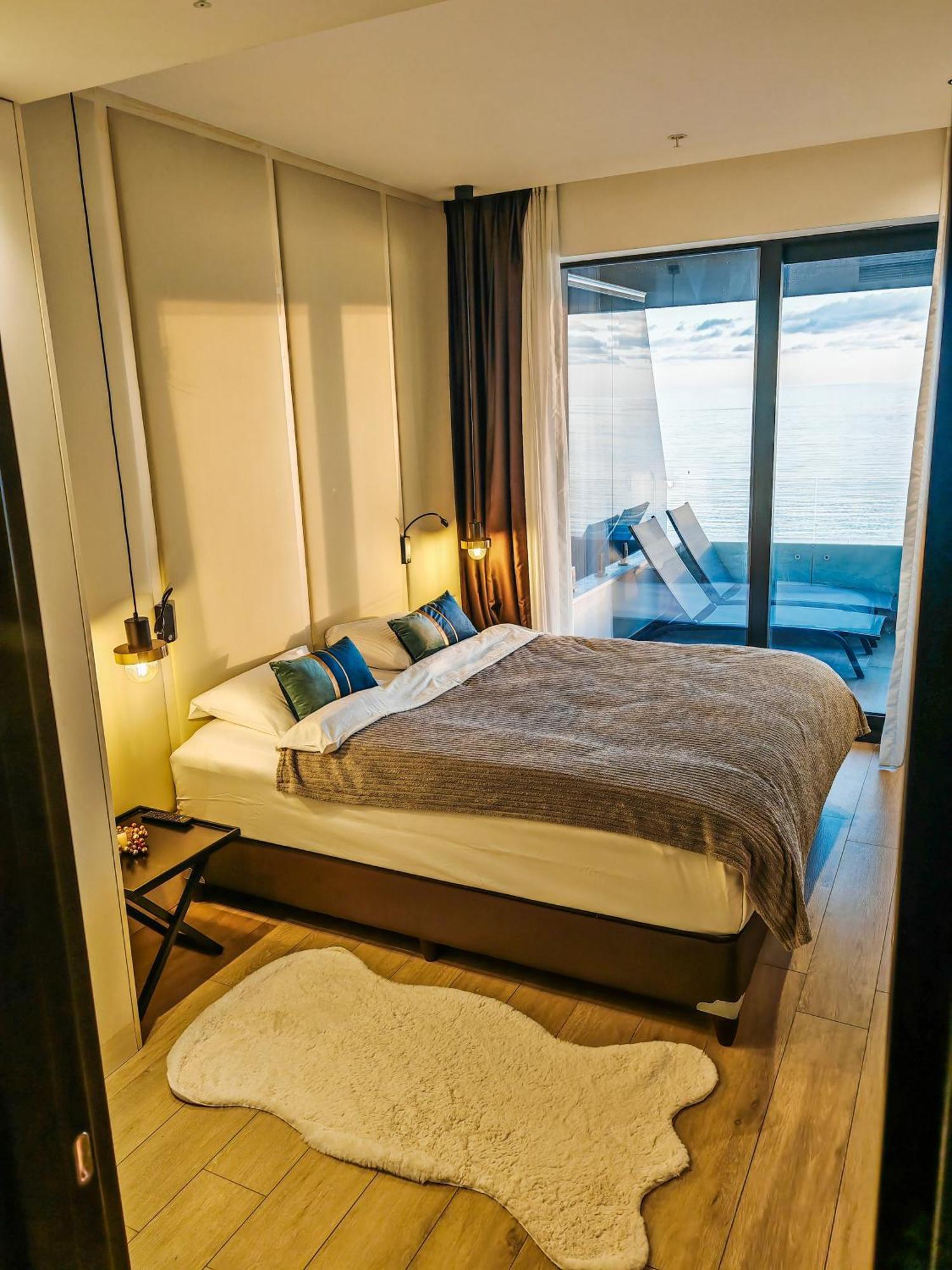 Beachfront Luxury Apartment بودفا المظهر الخارجي الصورة