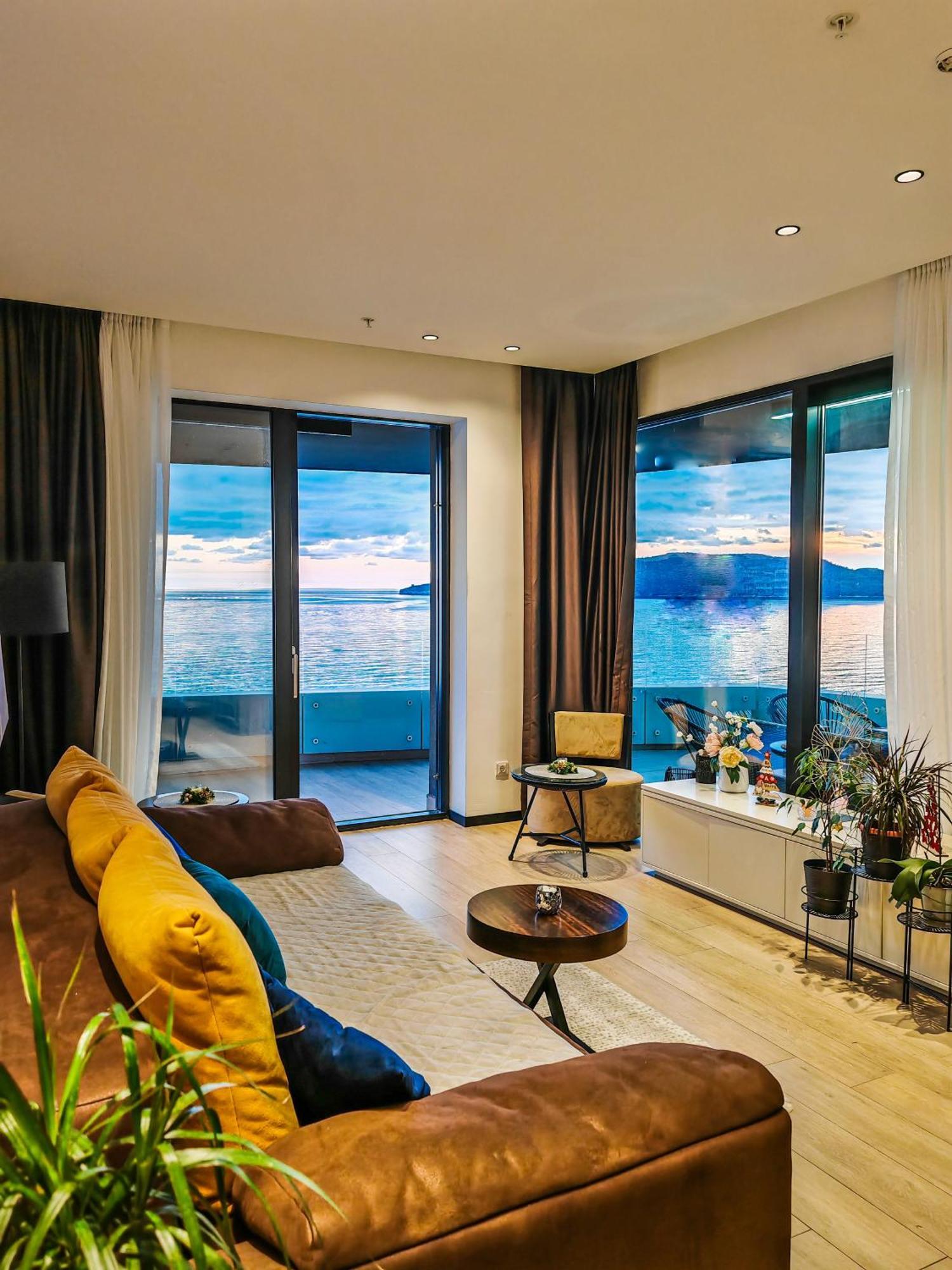 Beachfront Luxury Apartment بودفا المظهر الخارجي الصورة